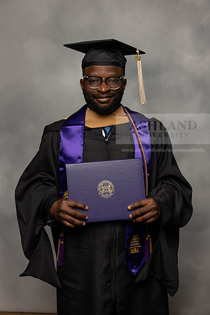 004SpGradMasterBusiness0524CCP10660