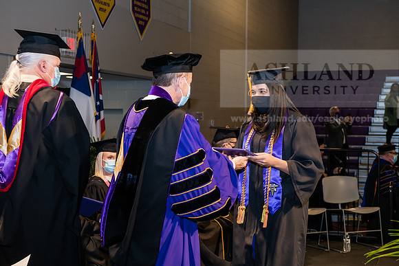 050BachelorNursingWiGrad1221ALW_7110