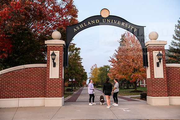 FallCampusLife1024AWB_7822