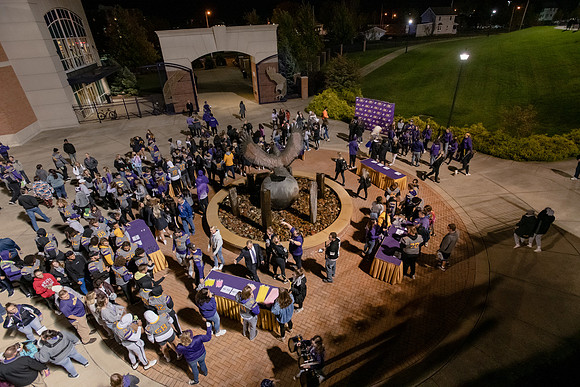 ParadeOfPurple1021ALW_6542