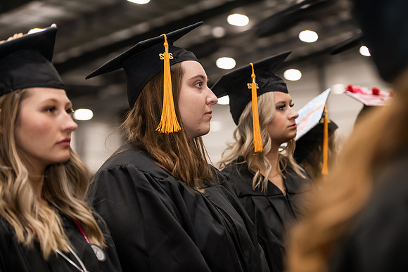 183WIGradProcessional1222ALW_0230