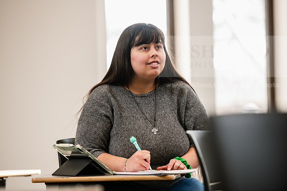 AdmissionsLatinoHispanicMarketing0125AWB_9702
