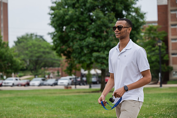 MAHGAroundCampus0725AWB_2860