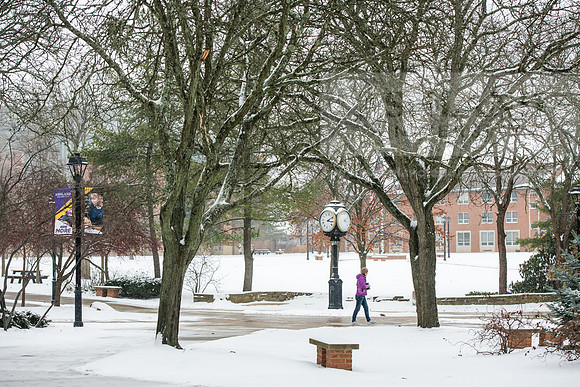 StudentsReturnWinterCampus0125AWB_6872