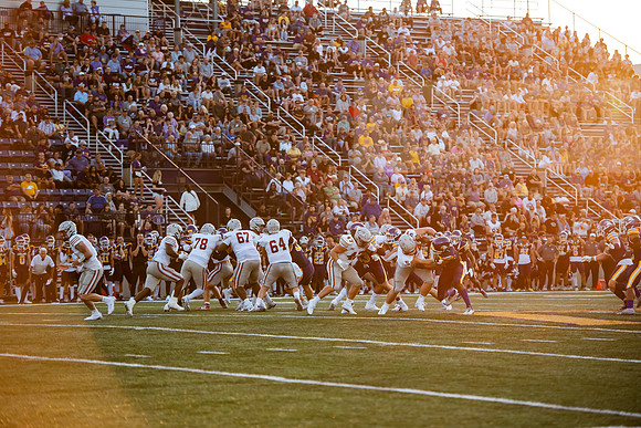 AUvIUPFootball0924ALW_8344