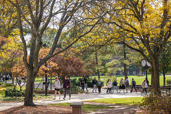 FallCampusLife1024AWB_5565