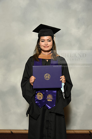 072MasterBusinessWiGrad1221MP7_0699