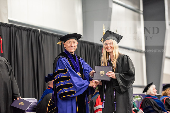 140SpGradBachelorScienceBusiness0524ALW_7905