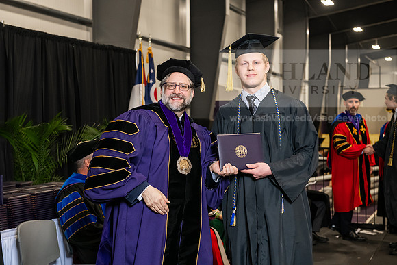 042SPGradBachelorScience0525AWB_3810