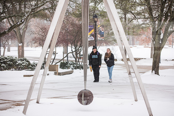 StudentsReturnWinterCampus0125AWB_6889