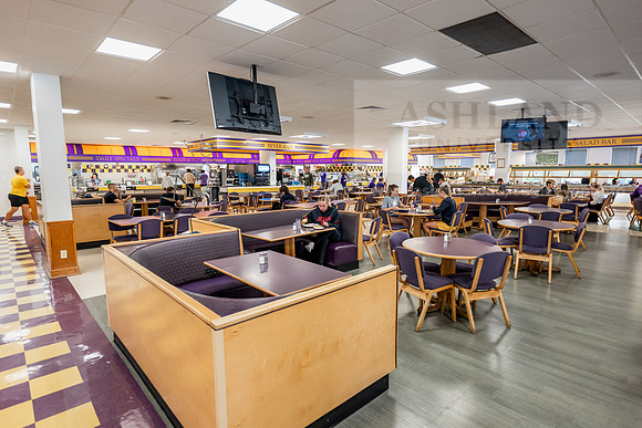 StudentDiningConvo0925AWB_3601