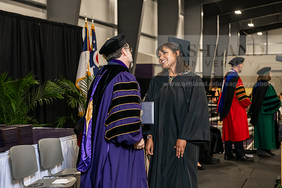 040SPGradBachelorScienceEducation0525AWB_4502