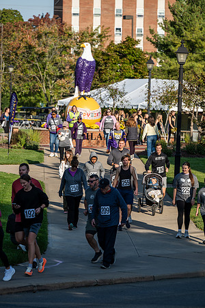 Homecoming5kRunWalk1025AWB_9943