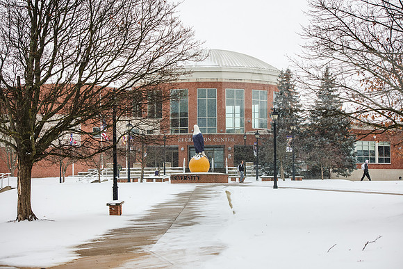 StudentsReturnWinterCampus0125AWB_6965