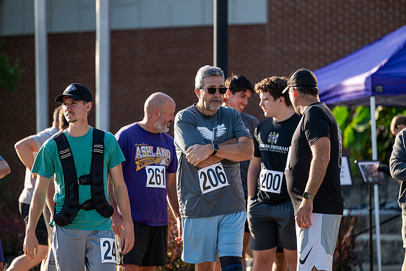 Homecoming5kRunWalk1025AWB_9894