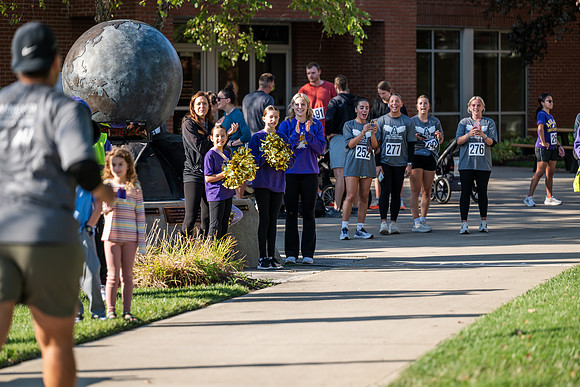 Homecoming5kRunWalk1025AWB_0128