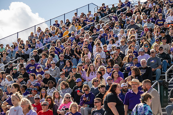 HomecomingAUvThomasFtBall1025AWB_0926