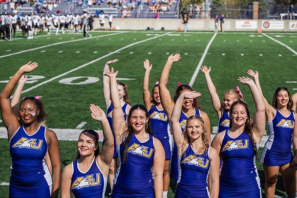 HomecomingAUvThomasFtBall1025AWB_1187