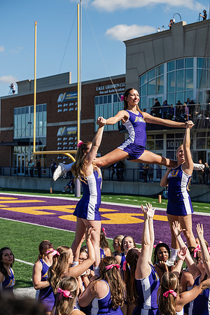 HomecomingAUvThomasFtBall1025AWB_1186
