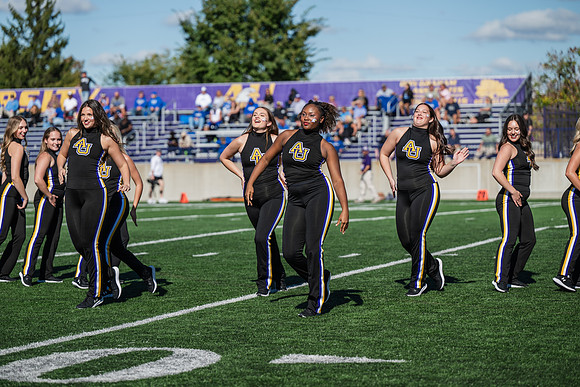 HomecomingAUvThomasFtBall1025AWB_1677