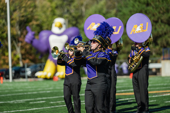 HomecomingFootballHalfTime1025AWB_1509