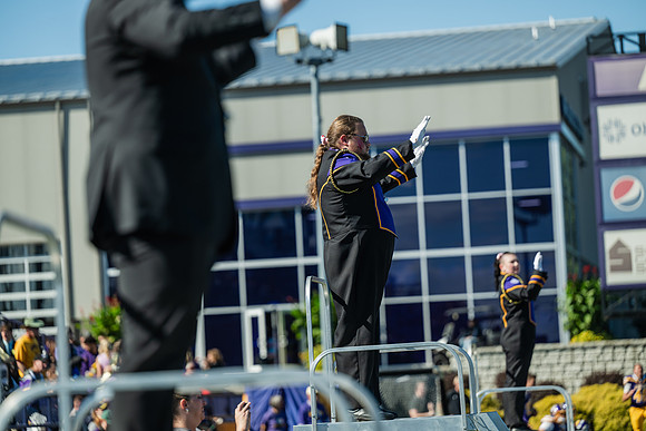 HomecomingFootballHalfTime1025AWB_1519