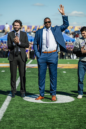 HomecomingFootballHalfTime1025AWB_1386