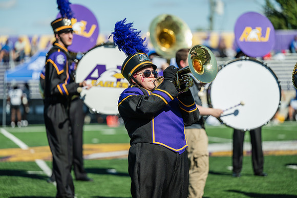 HomecomingFootballHalfTime1025AWB_1606