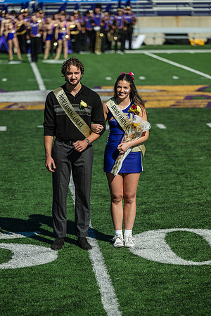 HomecomingFootballHalfTime1025AWB_1410