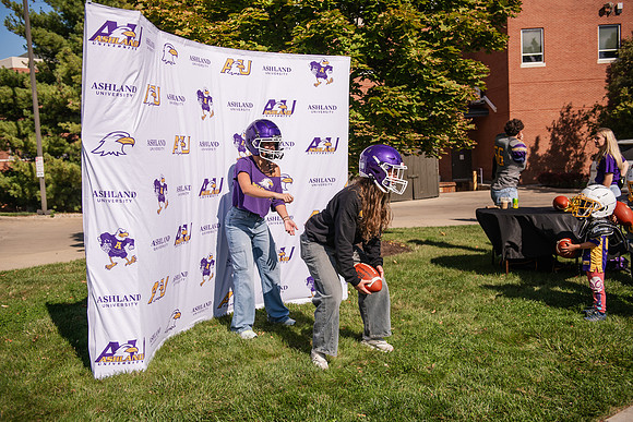 HomecomingPizzaPizzaPizza1025AWB_1899