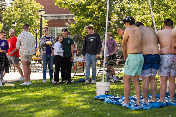 HomecomingPizzaPizzaPizza1025AWB_0730