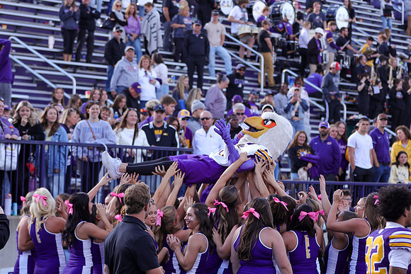 HOCO1025_JK_3963