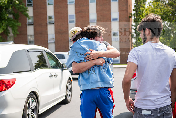 MoveInDay0824AWB_0529