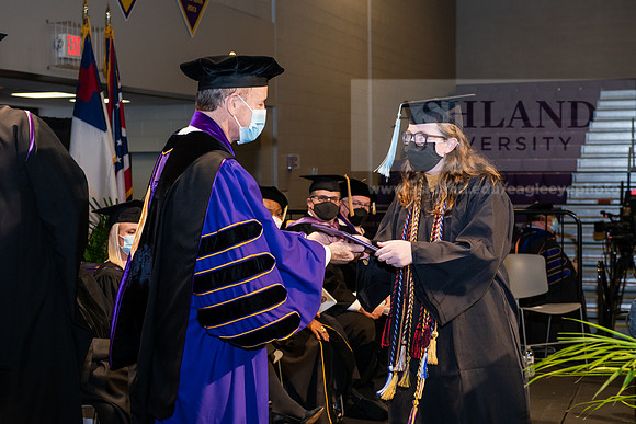 087BachelorEducationWiGrad1221ALW_7073