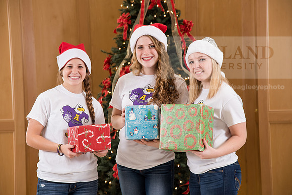 007TuffyChristmas1216ALW_9390