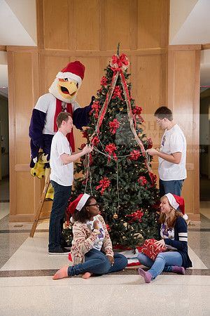 023TuffyChristmas1216ALW_9420