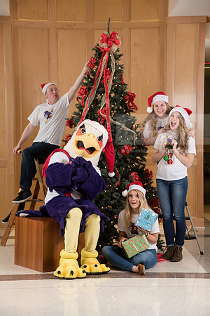 113TuffyChristmas1216ALW_9546