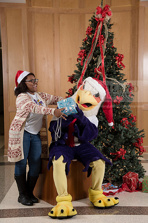 142TuffyChristmas1216ALW_9593