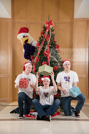045TuffyChristmas1216ALW_9452