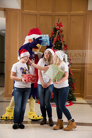 012TuffyChristmas1216ALW_9396