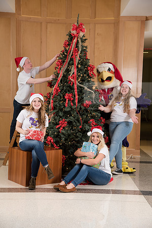 107TuffyChristmas1216ALW_9538