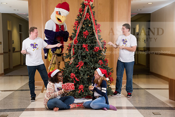 031TuffyChristmas1216ALW_9436