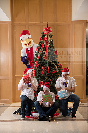 040TuffyChristmas1216ALW_9447
