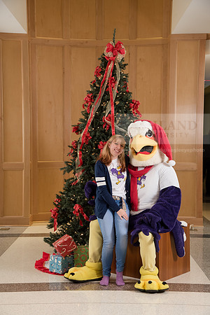 052TuffyChristmas1216ALW_9462