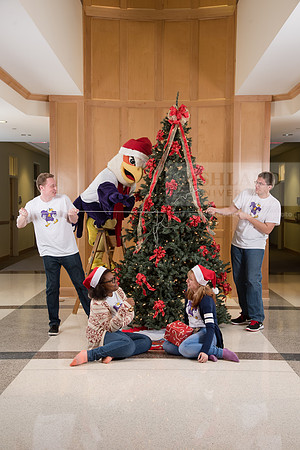 028TuffyChristmas1216ALW_9433
