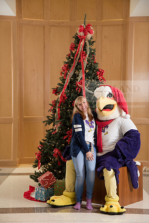 054TuffyChristmas1216ALW_9464