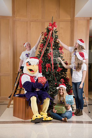 114TuffyChristmas1216ALW_9551