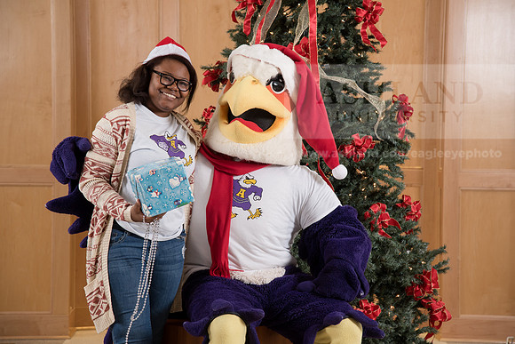 145TuffyChristmas1216ALW_9596