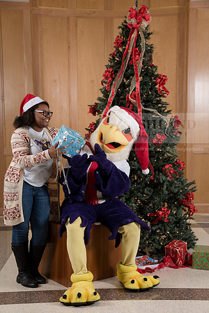 144TuffyChristmas1216ALW_9595