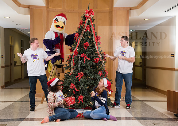 030TuffyChristmas1216ALW_9435
